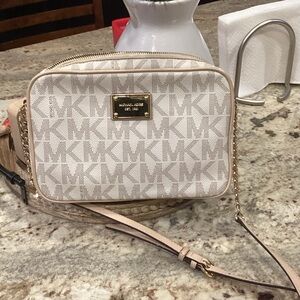 MICHAEL KORS CROSSBODY BAG